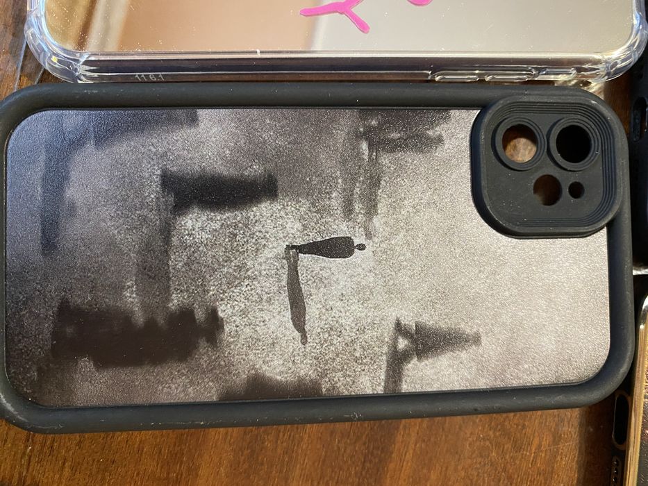 Чохли на айфон 11