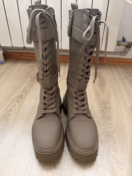 Високі чоботи ZARA 37 / 38 на тракторній підошві хакі