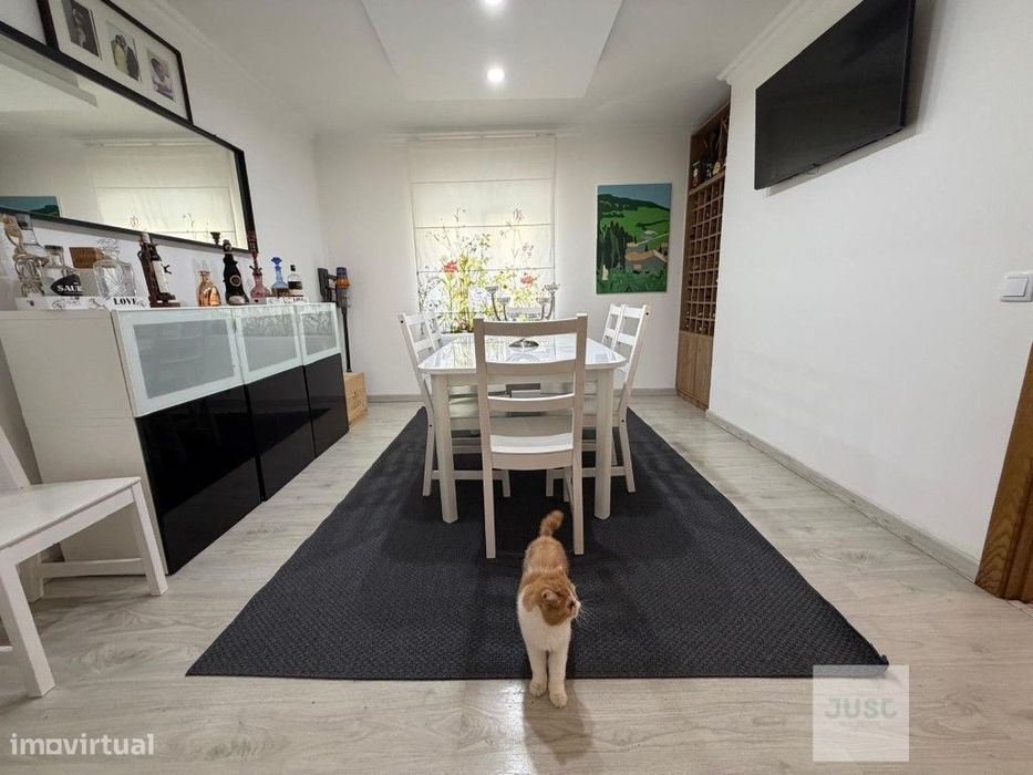 moradia t5 -bairro da milharada- Loures