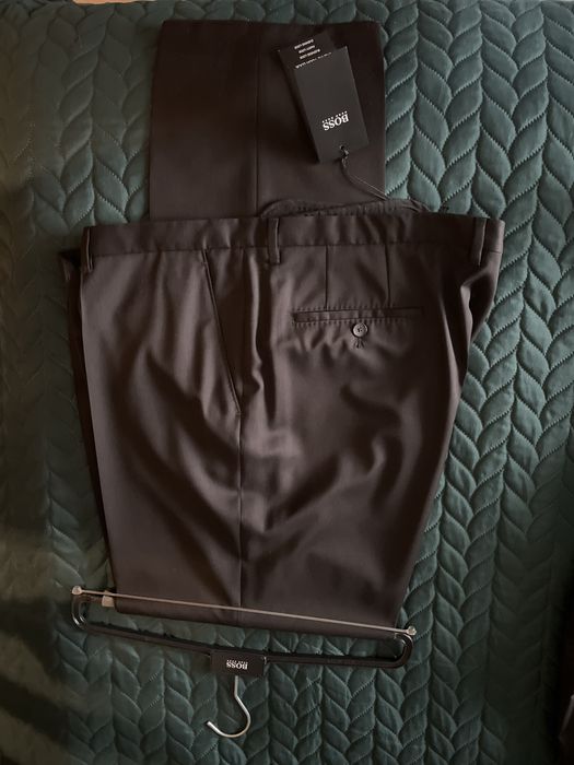 Sprzedam garnitur męski Hugo Boss