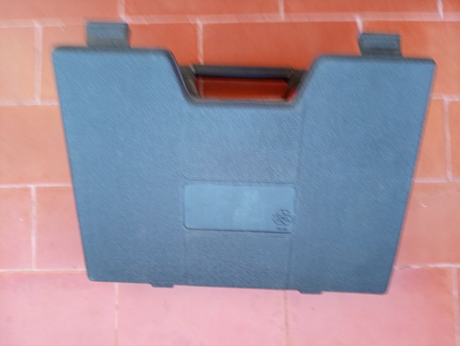 Caixa de ferramenta	26 peças -como novas