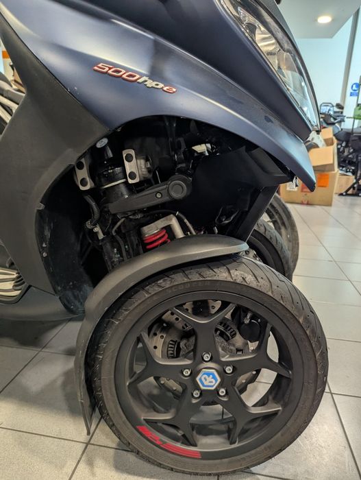 Piaggio MP3 500 LT, 2020, Acidentada, poucos KMS, ótimo negócio para reparação particular.