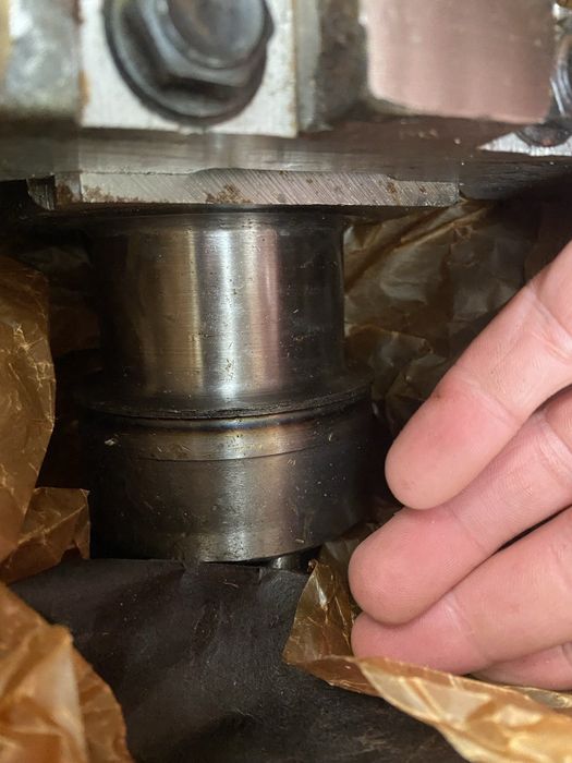 Коленвал т25. Т16. Колінчастий вал Д21