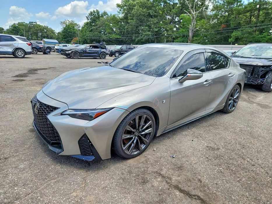 Lexus IS