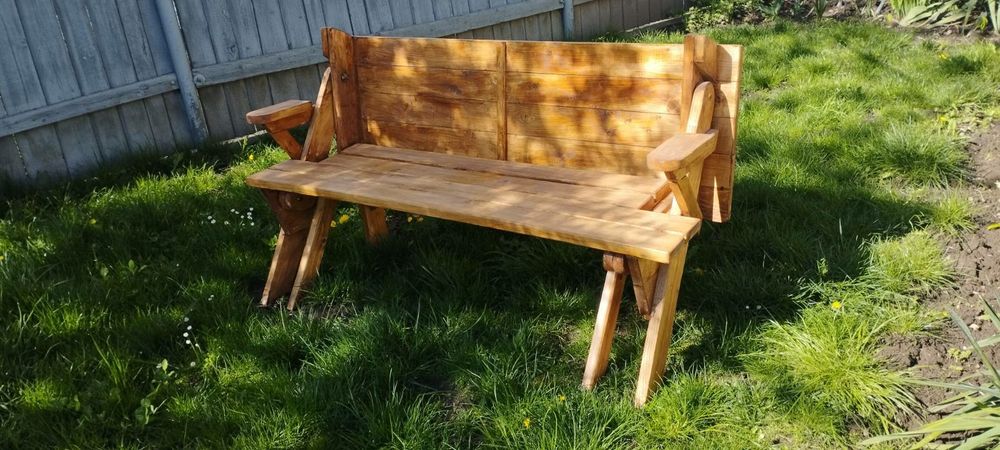 Лавочка зі столиком