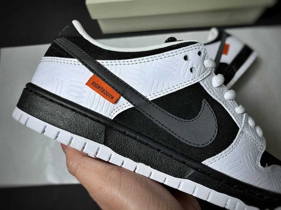 Dunk Low Tighbooth Nike Sb