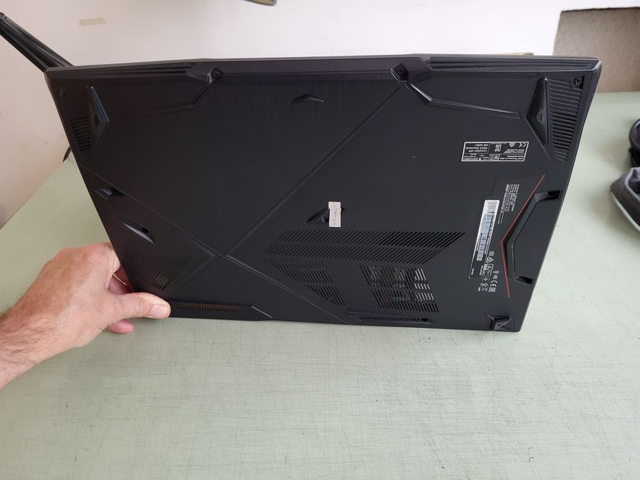 Computador portátil MSI GF63 Thin 95C com Carregador e Mala