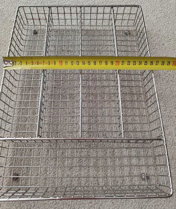 Metalowy organizer na sztoćce