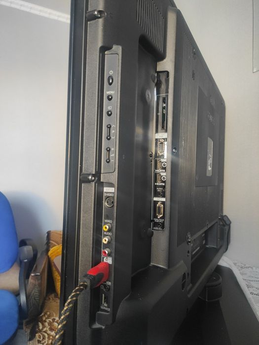 Телевізор SHARP 43"