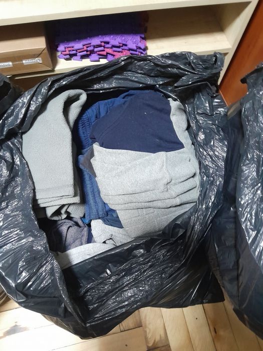 Отдам бесплатно вещи