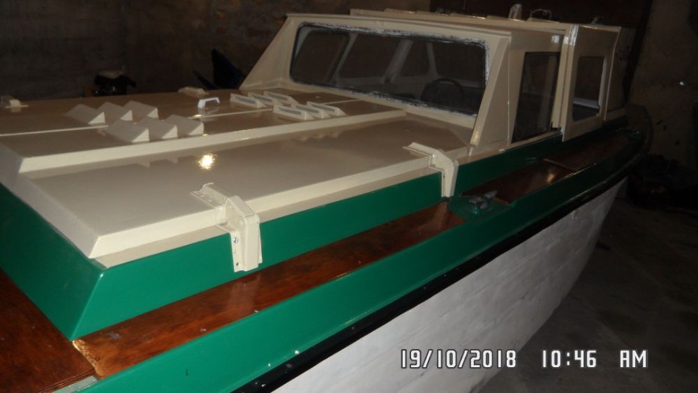 катер ТРИТОН 6.9 метров-дизель