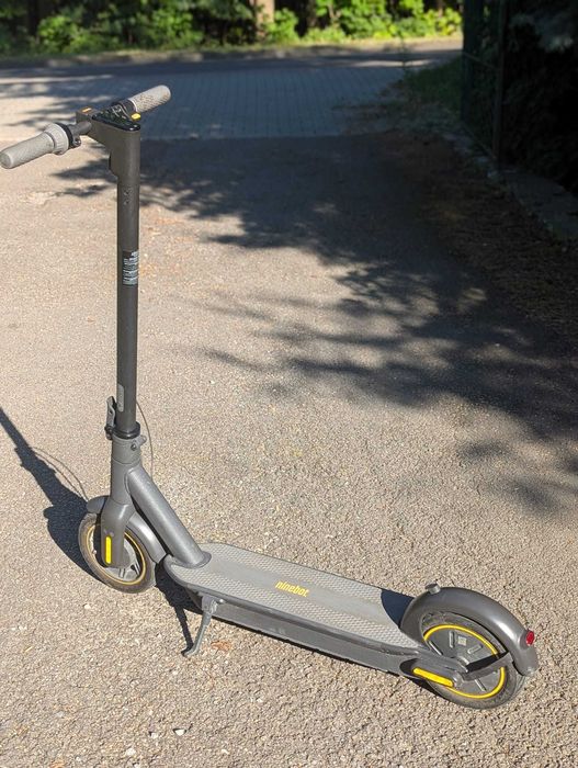 Hulajnoga elektryczna Segway Ninebot Max G30P