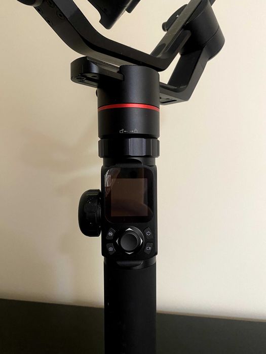 novo (nunca usado) gimbal feyutech ak2000 estabilizador