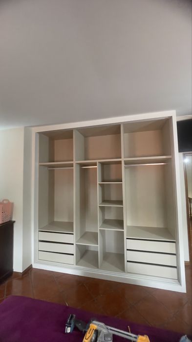 Roupeiras cozinhas moveis tv wc etc