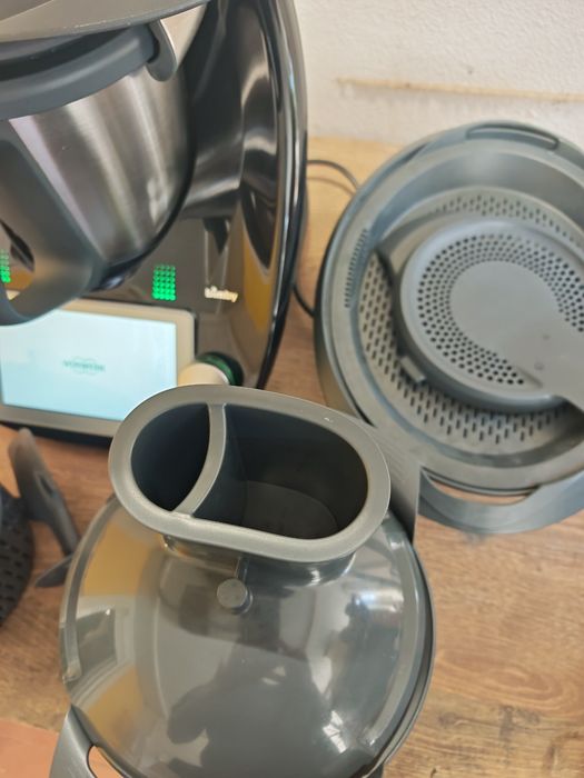 Vorwerk Bimby TM6 Preta Com extras Bom estado
