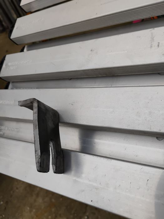 Kliny do szalunków hiszpanskich