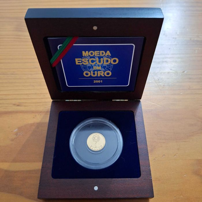 Moeda "1 Escudo em Ouro"