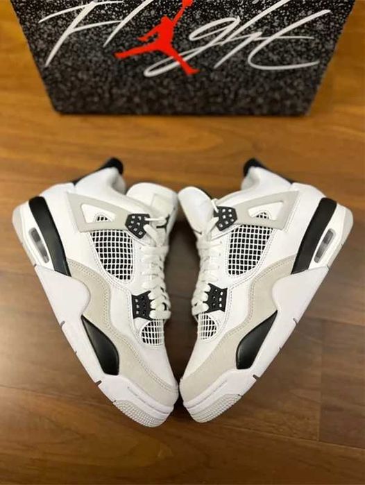 Jordan 4 Retro Military Black r.43