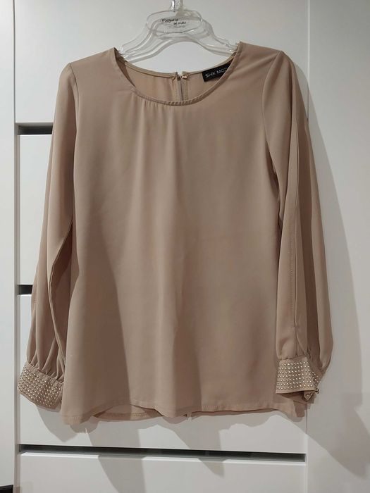 Piękna Beżowa Bluzka