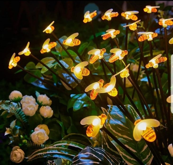 Декор бджілки на сонячній батареї