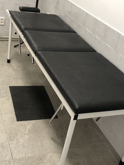 Продам косметологічну кушетку