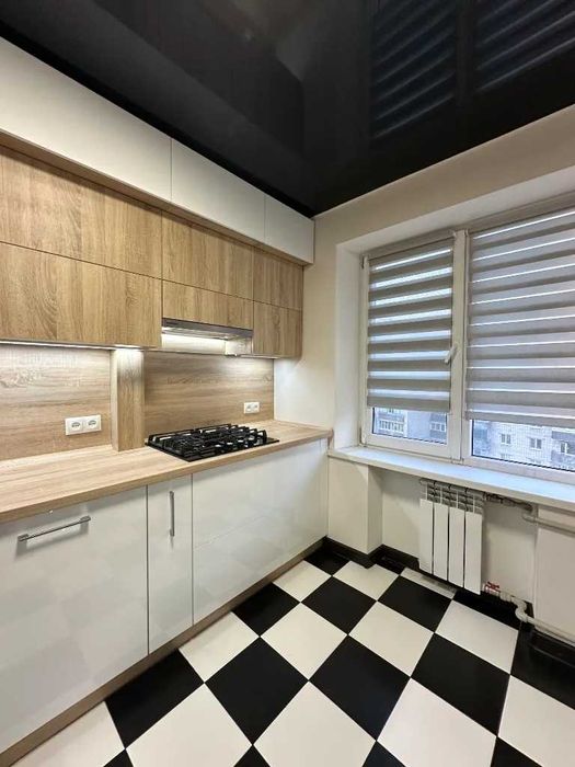 Продаж 2 к квартири жм Тополь 2