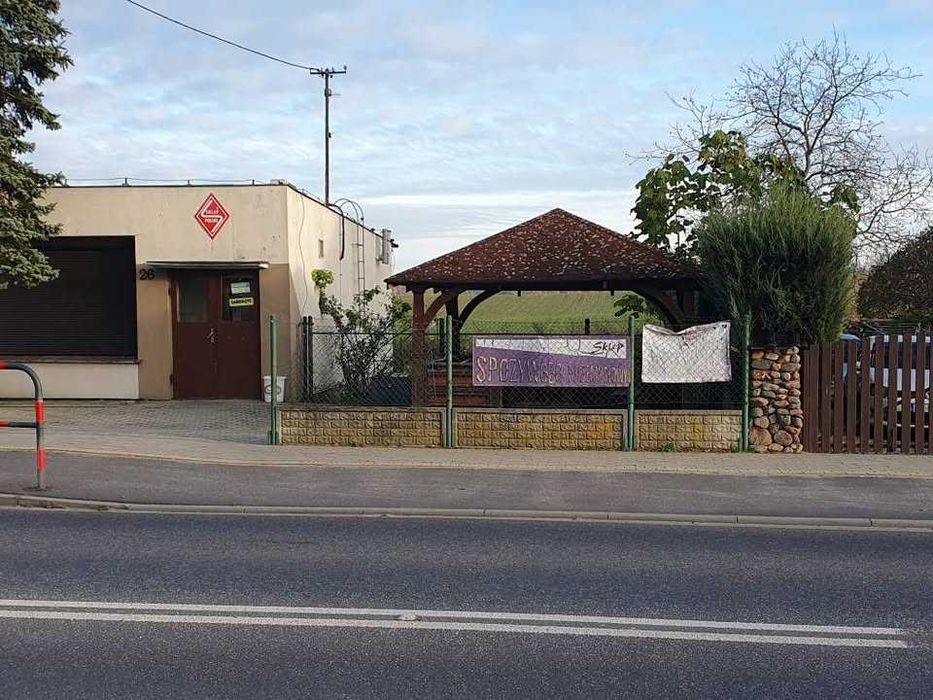 Budynek handlowy usługowy lub mieszkalny 73 m² + działka 7,7 ar