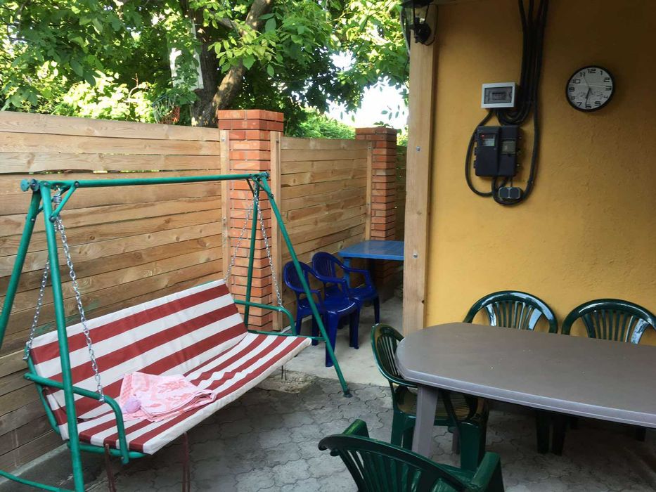 Трехкомнатный дом в Аркадии 6 мест. Газ Солнечная станция Генератор.