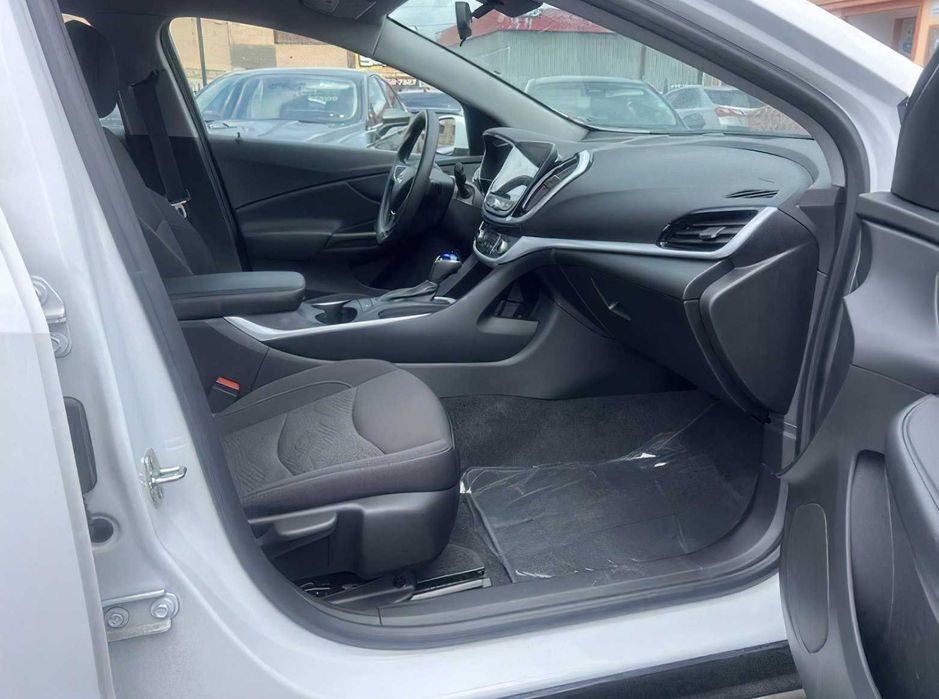 Chevrolet Volt LT      2019