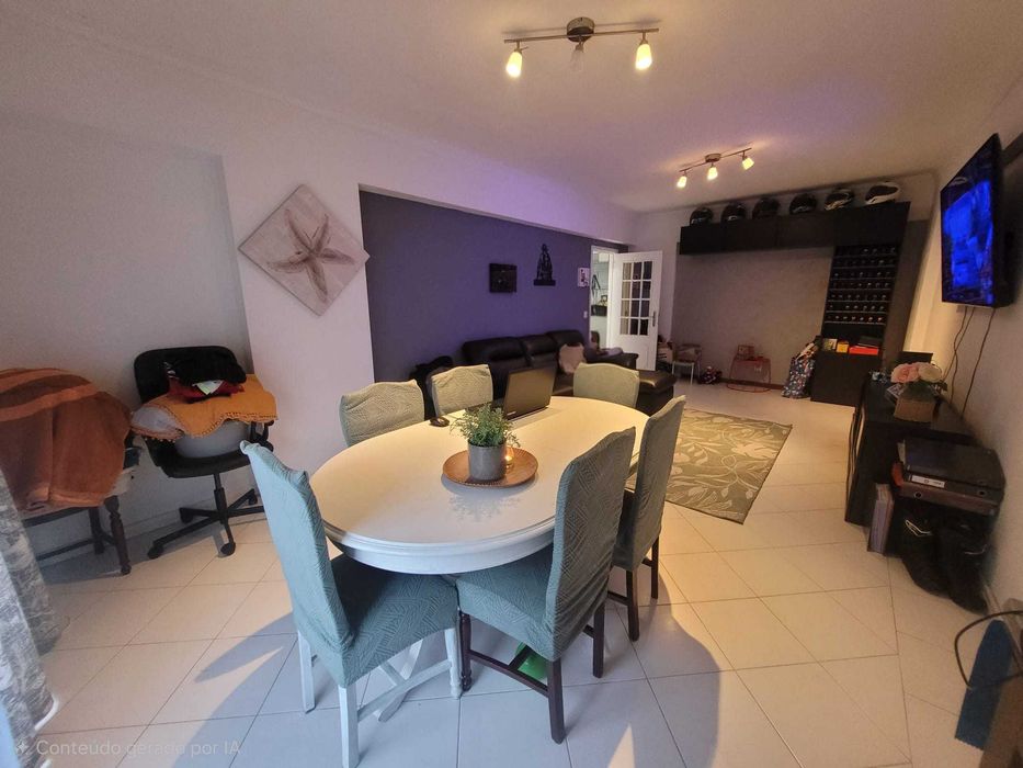 T2 remodelado e totalmente mobilado no Cacém – 90 m²