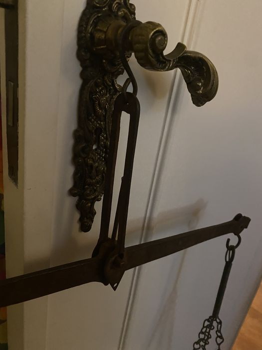 Balança antiga (dois pratos)