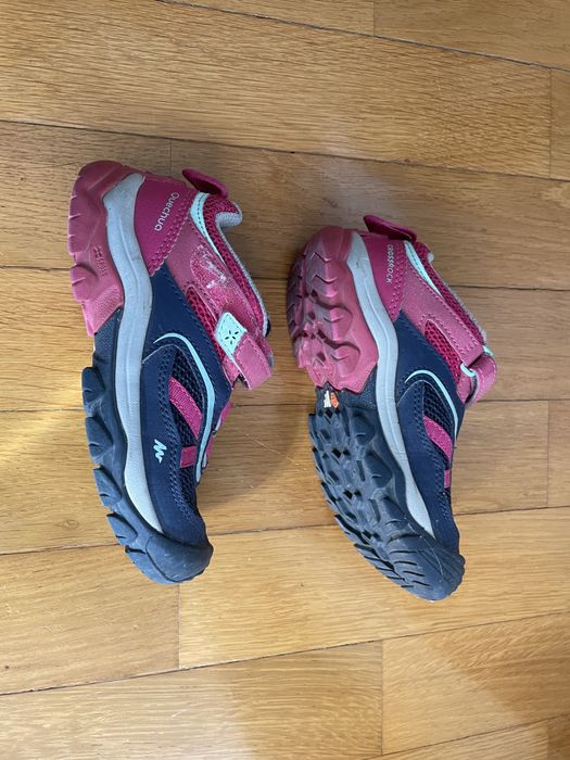 Ténis outdoor com sola especial de montanha