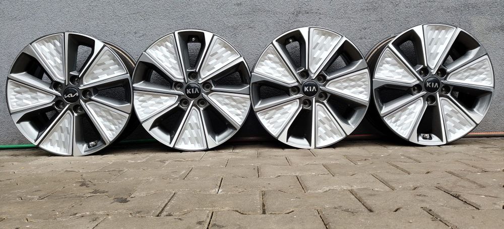 17 5x114,3 Kia oryginalne z czujnikami