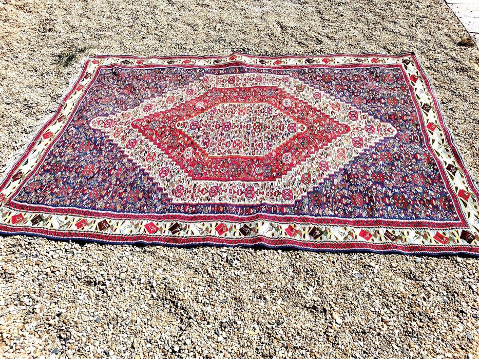 Tapete persa antigo seda