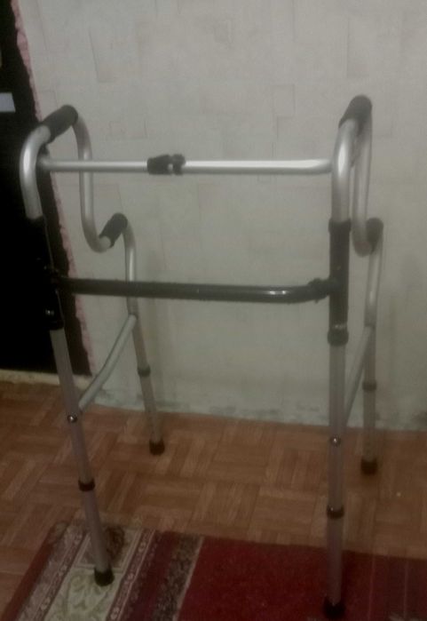 Новый ходунок  для инвалидов и пожилых