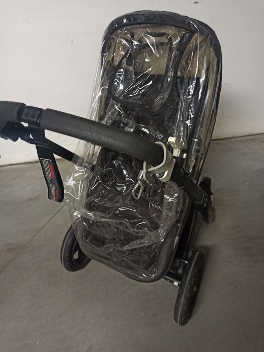 Wózek 2 w 1 bugaboo cameleon 3 na czarnej ramię i akcesoria