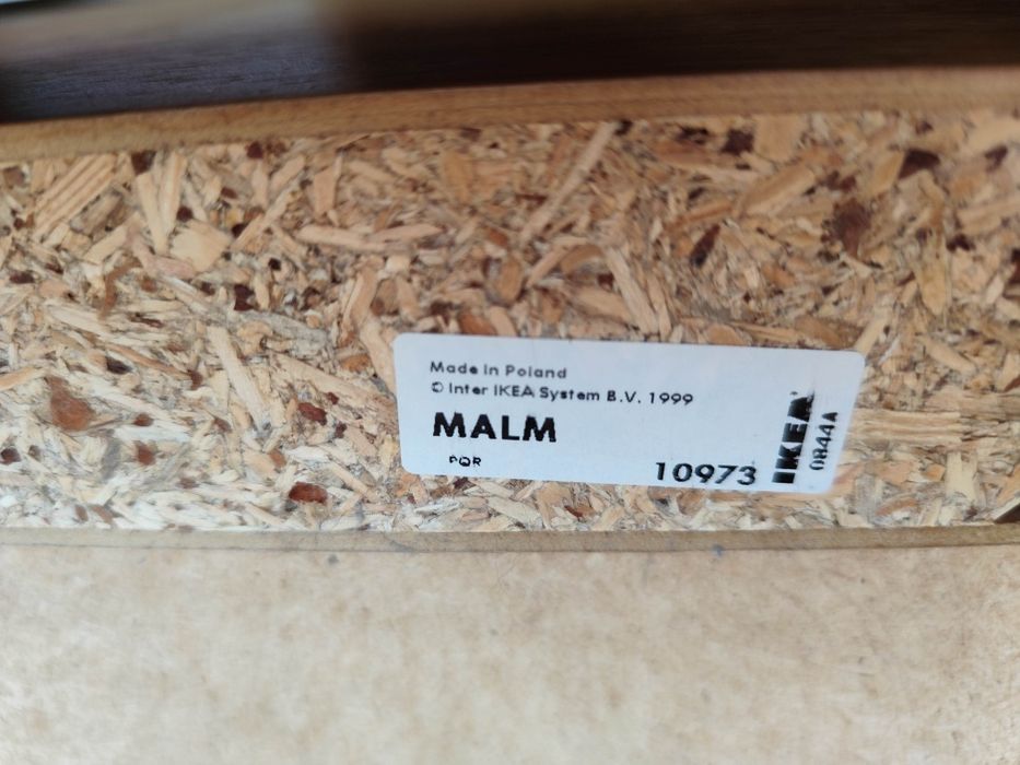Baú IKEA MALM (1999) – Mesa de Centro com Arrumação