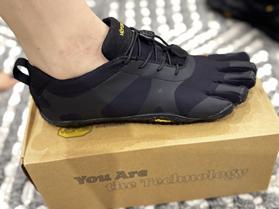 Черевики жіночі Vibram Fivefingers V-Alpha - black