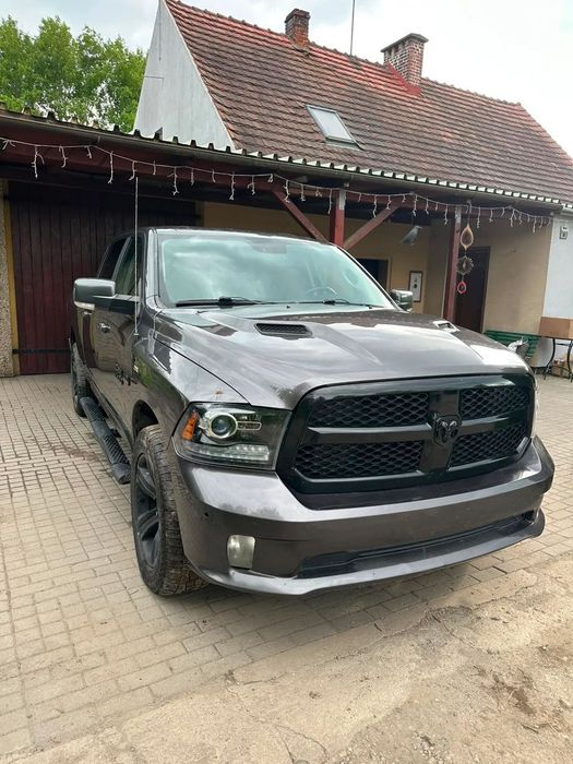 Dodge RAM RAM 1500 Długa paka już w Polsce 5,7 V8 4x4 HEMI