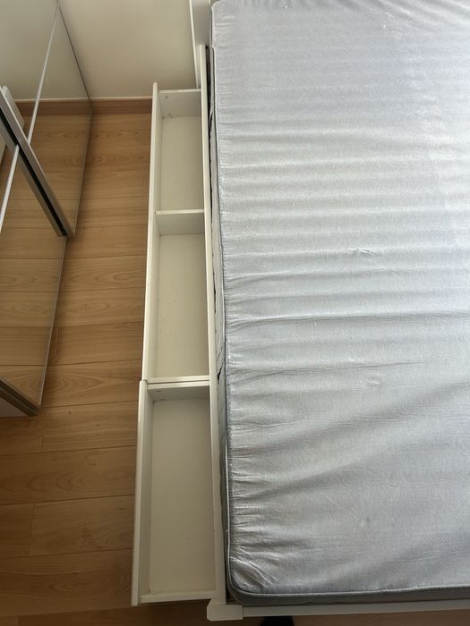 Cama ikea c/ gavetas 1.40m / 2.m