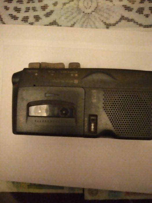 Sprzedam dyktafon firmy SANYO  sprawny technicznie Wraze pytań proszę