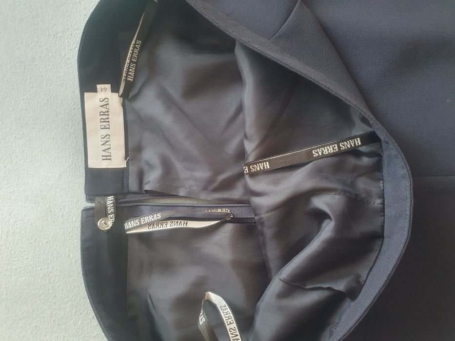 Spudnica granatowa elegancka