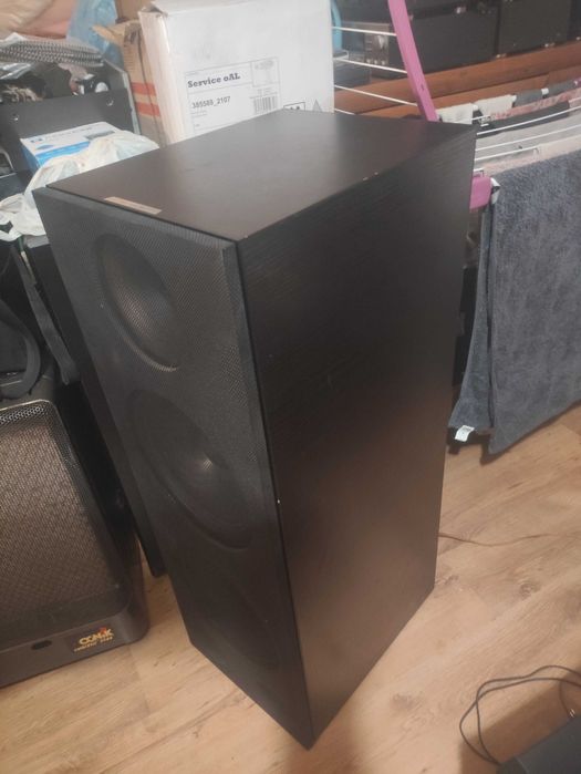 Sprzedam potężne kolumny STX Graviton 900.