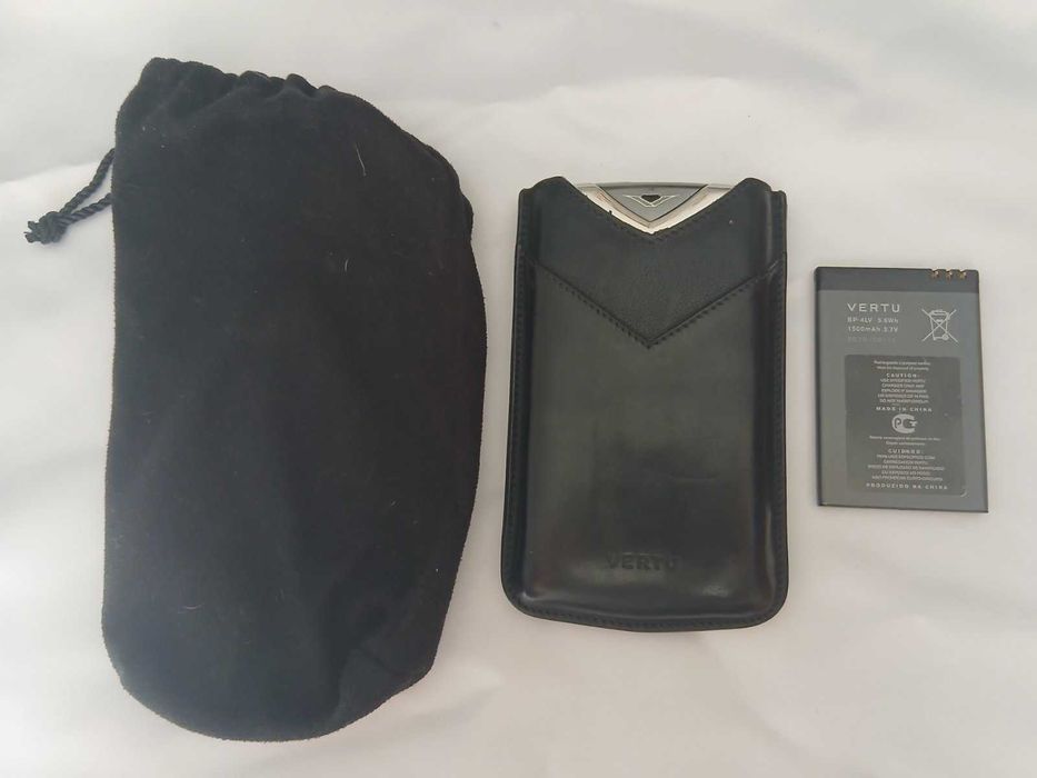 Телефон Vertu Constellation Quest Black, оригінал (Кирилиця / Ростест) + Чохол і батарея