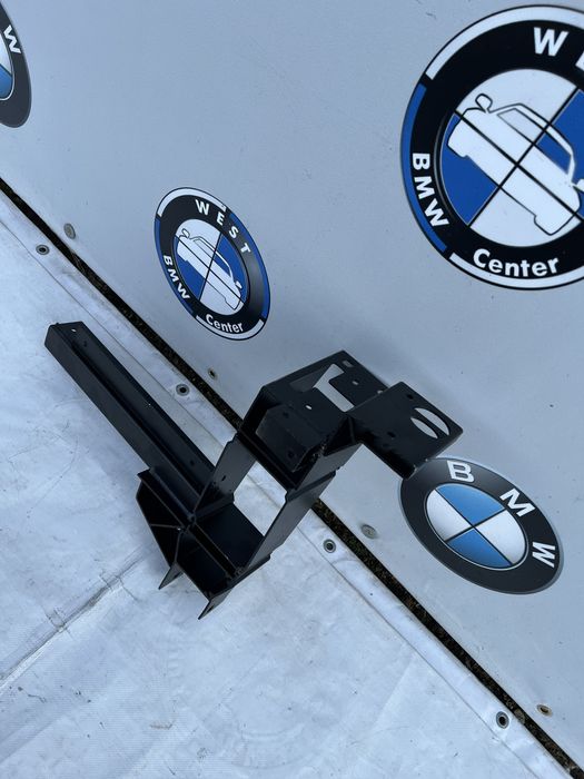 Кріплення фари праве bmw x3 f25