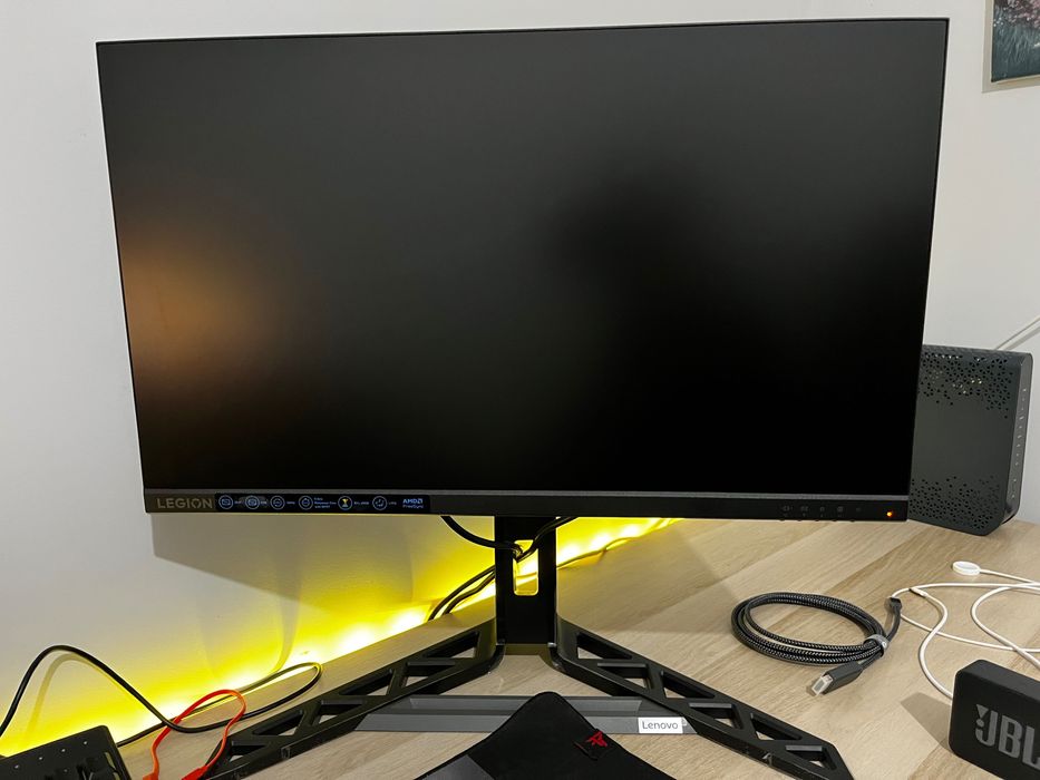Monitor Lenovo Legion 24" LED IPS FullHD 180Hz Altura Ajustable