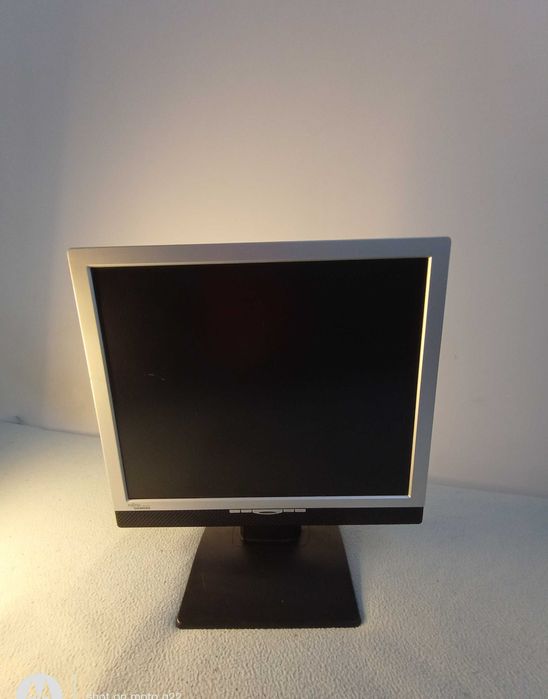Monitor Fujitsu Siemens L7ZA, 17 cali