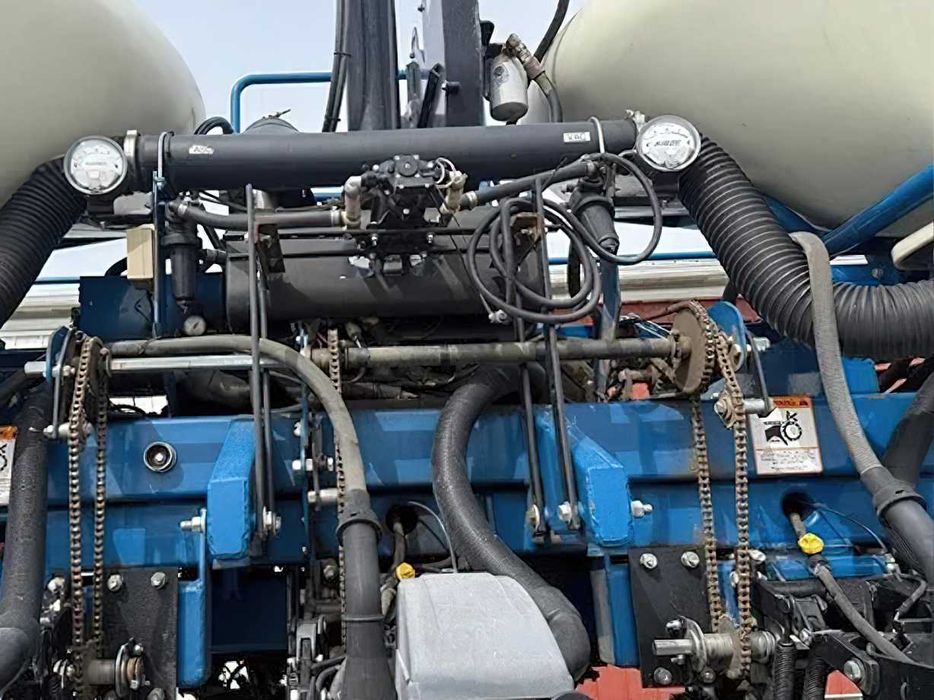 Kinze       3660 2010