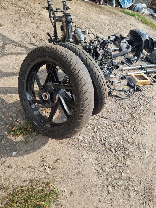 Запчастини Bajaj Pulsar 180