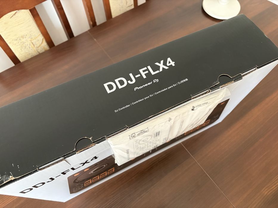 Kontroler DJ Pioneer DDJ-FLX4